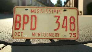 Mississippi License Plate Tag # BPD-348 1975 Red/White Montgomery County GUC - Picture 1 of 1