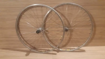 Cubos antigos de mountain bike SHIMANO XTR M900 atados em aros Mavic M231 - Imagem 1 de 4