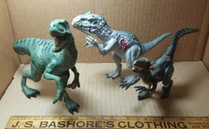 2015 Hasbro Set mit 3 Jurassic World Dinosauriern - Velociraptor Indominus Rex (F-4) - Bild 1 von 10