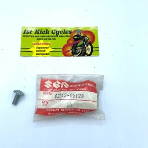 NUEVO DE LOTE ANTIGUO TORNILLO SUZUKI 02142-05128 FABRICANTE DE EQUIPOS ORIGINALES CANTIDAD: 1 TORNILLO - Imagen 1 de 1