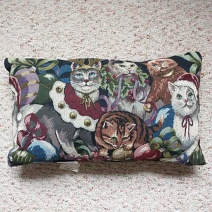 Bess Throw Decorative Pillow Cats Kitten Christmas Tapestry Damasq Rectang 11x19 - Picture 1 of 8