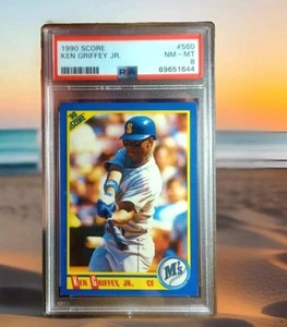 1990 SCORE #560 KEN GRIFFEY JR. PSA.GRADE.( 8 ) NM-MT - Bild 1 von 10