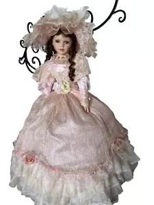 Bambola ombrello porcellana Kinnnex pizzo rosa vestito bianco 22" scatola originale - Foto 1 di 7