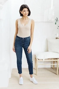 Neu Judy Blue Mid Rise mineralische Wäsche entspannte dunkle Waschjeans 88226 Größe 15/32 - Bild 1 von 10