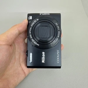 Nikon COOLPIX S7000 Digital Camera 16 MP 20x Optical Zoom with Accessories Black - Picture 1 of 6
