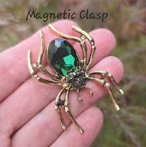 Jeweled Green Crystal Spider MAGNETIC brooch pin. Spider jewelry. Halloween pin - Picture 1 of 10