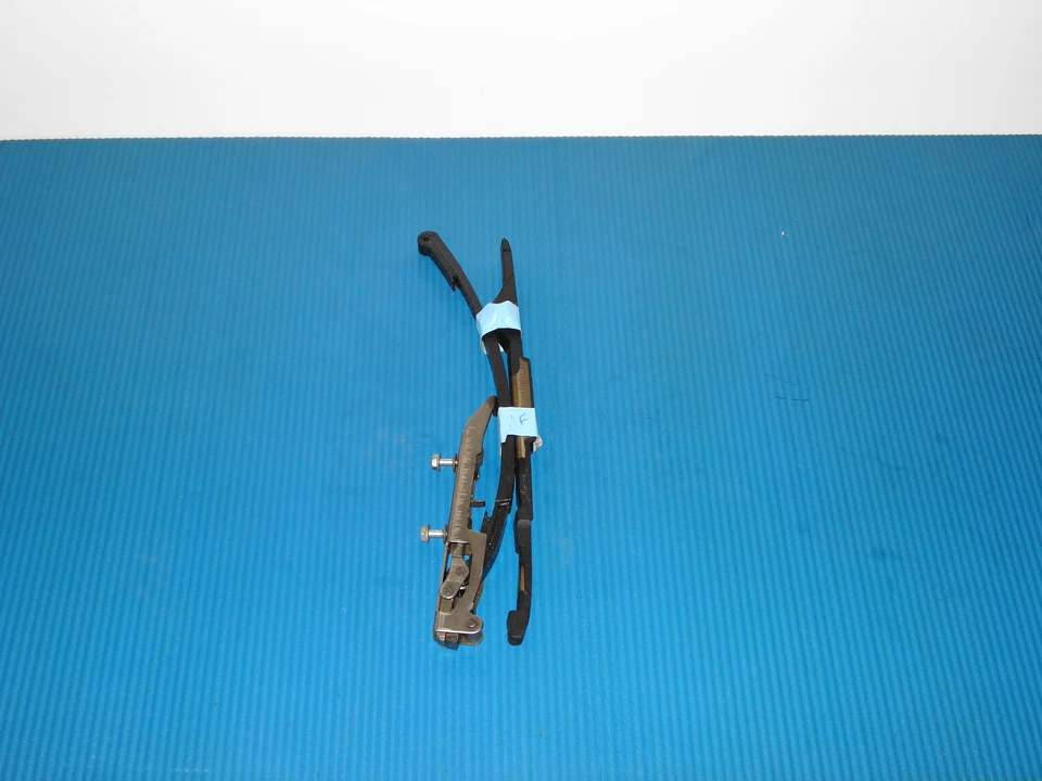 99 本田 Shadow Aero VT1100 C3 凸轮链条张紧器前部 — 第 1/1 张图片