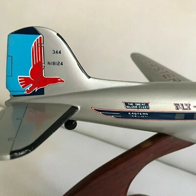 DOUGLAS DC3 Eastern AIR LINES scala  1:72 - Immagine 1 di 4