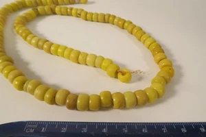 Strang gelbe Glasperlen HH54 9mm yellow padre pony beads Fichtelgebirge Böhmen - Picture 1 of 8