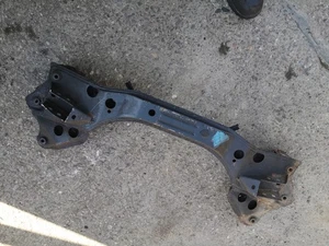 BMW E 34 520 i M20B20 vorderachse achsträger - Bild 1 von 2