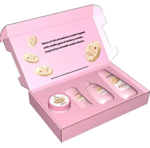NEU Dove X Crumbl Set (4) Erdbeer Streusel Kuchen Limitierte Auflage Box Schneller Versand!! - Bild 1 von 6