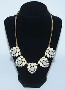 Collar J Crew llamativo gris esmalte cristal pedrería tono dorado - Imagen 1 de 5