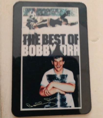 Bobby Orr #4 Boston Bruins small Magnet Holding Stanley Cup approximately 2" Cover