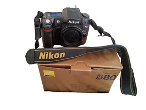 Nikon D80 DSLR Camera 10.2MP with 18-55mm Lens, 2x batteries, 32GB SD card - Picture 1 of 6