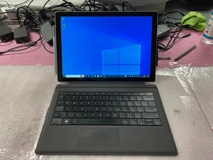 Microsoft Surface Pro 5 - i5 7ª generación/8 GB/128 GB Windows 10 Pro con teclado + bolígrafo - Imagen 1 de 3