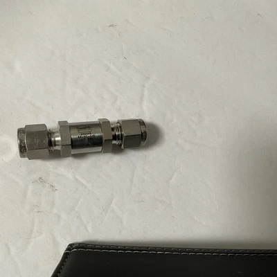 Swagelok SS Poppet Check Valve SS-4C-1/3 (Qt 1) - Image 1 of 4