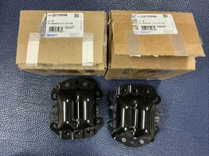 LS Swap LS1 LSX Conversion Motor Mounts Clamshell Pair New OEM GM 22179268 x2 - Picture 1 of 1