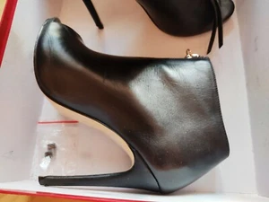 Siren black leather booties size 7.5 - Picture 1 of 4