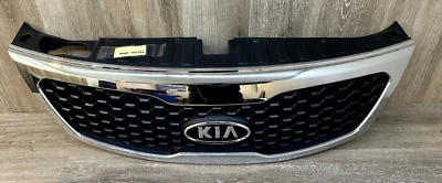 Montaje de rejilla Kia Sorento 2009-2012 - radiador pieza OEM # 863502P000 Foto 1 de 4