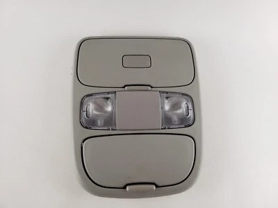 2007-2010 Toyota Sienna Overhead Console VK6990 Dome Map Light VK7000827747 - Image 1 of 4