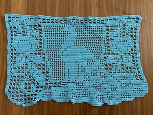 Vintage Blue Doily Dresser Scarf Peacock Pea Hen Blue Crochet Rectangle 17"x11" - Picture 1 of 11