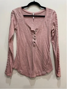Free People Ribbed Henley Top Size S Pink Long Sleeve Lace Y2K Vampire Diaries - Picture 1 of 10