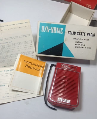 Dyn-Sonic model 010  solid state vintage Transistor radio  comes W/ box - Image 1 of 4