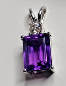 Vintage 14k White Gold Amethyst & Diamond Pendant 1.23 grams Estate - Picture 1 of 12