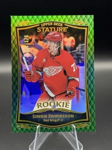 2023-24 UD Stature Rookie Green Simon Edvinsson RC /375 - Picture 1 of 2