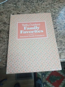1987 Betty Crocker Family Favorites Cookbook Set of 4/Cookie/Microwave/Soup..... - Foto 1 di 4