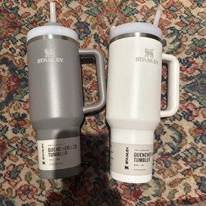 Stanley 40 OZ EA.FOXWOODS THE FLOWSTATE QUENCHER 2.0 TWO LIMITED EDITION RARITÄT - Bild 1 von 3