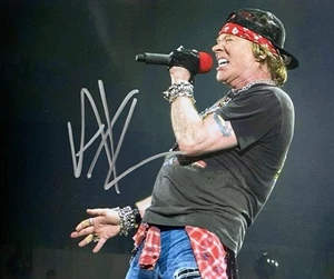FOTO 8x10 AXL ROSE AUTOGRAFATA FIRMATA - GUNS N ROSES - Foto 1 di 1