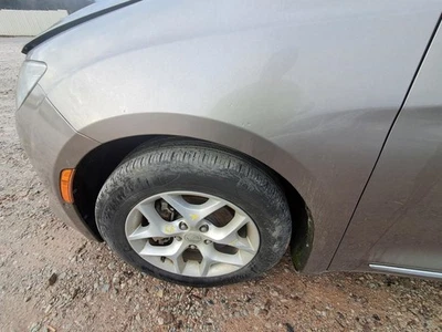 (LOCAL PICKUP ONLY) Driver Left Fender Fits 20-23 VOYAGER 2657655 Foto 1 de 4