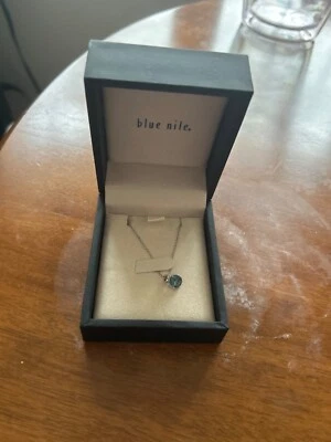 Collar de plata de ley de 18 pulgadas con colgante 7 mm topacio azul Foto 1 de 4