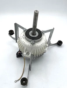 Panasonic / EAU64382902 / 220000625 / Fan Motor - Picture 1 of 7