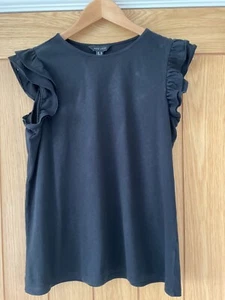 NEW LOOK LADIES/GIRLS BLACK TOP WITH RUFFLE ACCENT ARMHOLES SIZE 12 - Picture 1 of 3