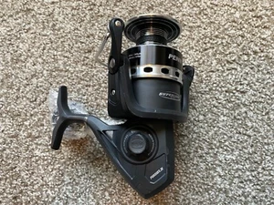 Penn Pursuit IV 8000 Spinning Fishing Reel Black/Silver **SEE DESCRIPTION** NEW - Picture 1 of 8