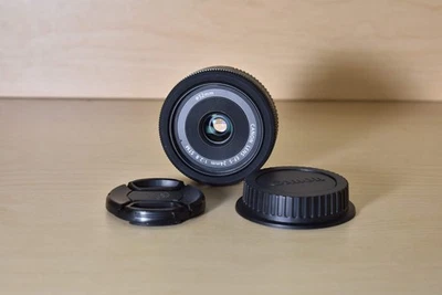 Lente de enfoque automático Canon EFS24F28-09058 EF-S 24 mm f/2,8 STM APS-C, usada Foto 1 de 4