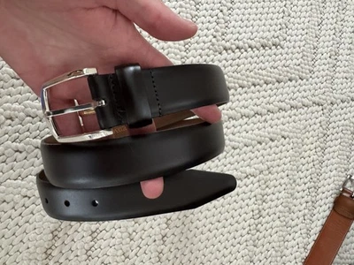 Cinturón de vestir Allen Edmonds Midland Avenue para hombre talla 40 cuero liso caoba EE. UU. Foto 1 de 3