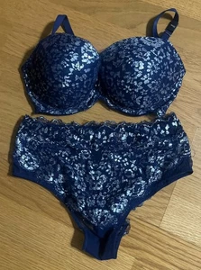 Victoria’s Secret Dream Angels Conjunto de bragas sujetador floral plateado azul marino 32DD S - Imagen 1 de 6
