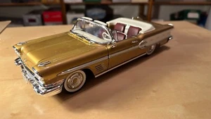 Pontiac Bonneville 1958 Road Signature 1:18 coche escala diecast - Imagen 1 de 6