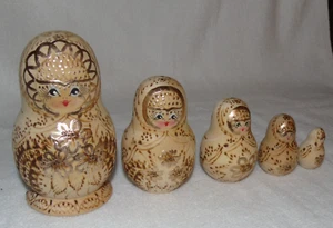 Russische Babuschka Holz Nestchen Puppen Top Zustand 5er Set - Bild 1 von 14