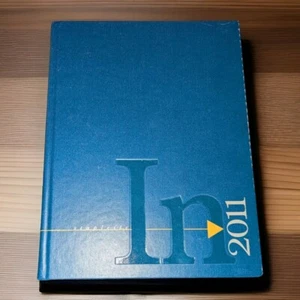 2011 STAPLES HIGH SCHOOL YEAR BOOK STAPLEITE YEARBOOK WESTPORT CONNECTICUT - Picture 1 of 2
