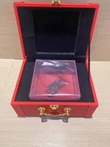 Drehrad RW Ferrari 488Pista rot Diecast Resin Leder Truhe Luxus Version - Bild 1 von 4