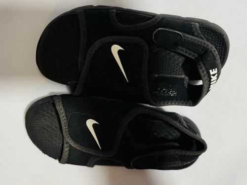 Sandali NIKE 9C bambino bambino slides. Slip On Con Cinturino Tacco Posteriore Bianco e Nero