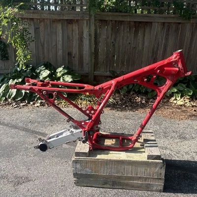 1985 Honda ATC200X ATC 200 X 200X OEM Frame & Rear Swingarm BOS 50100-965-680ZA✅ - Image 1 of 4