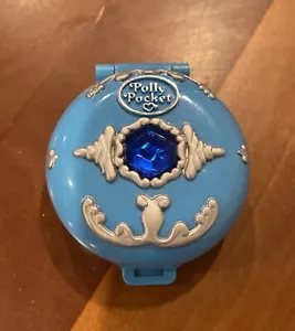 VTG Polly Pocket Blue Jeweled Under The Sea Compact Bluebird 1992 W/ 4 Dolls - Picture 1 of 5
