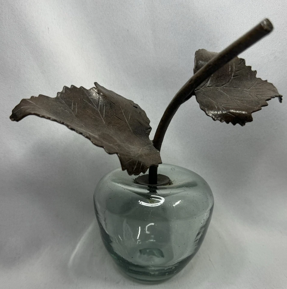 Vidrio artístico soplado a mano azul ahumado vintage manzana metal vástago hojas vidrio burbuja Foto 1 de 4