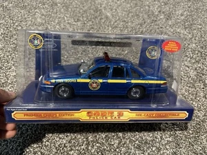 New York State Police Ford Crown Victoria 1:24 Code 3 - Picture 1 of 4