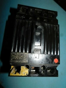 Disyuntor General Electric TEB132040 40 amperios 240 voltios B5 - Imagen 1 de 4